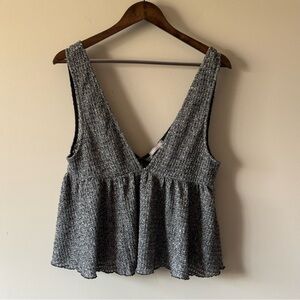 URBAN OUTFITTERS WAFFLE KNIT DOUBLE V NECK SWING TANK TOP GRAY MARL SIZE LARGE